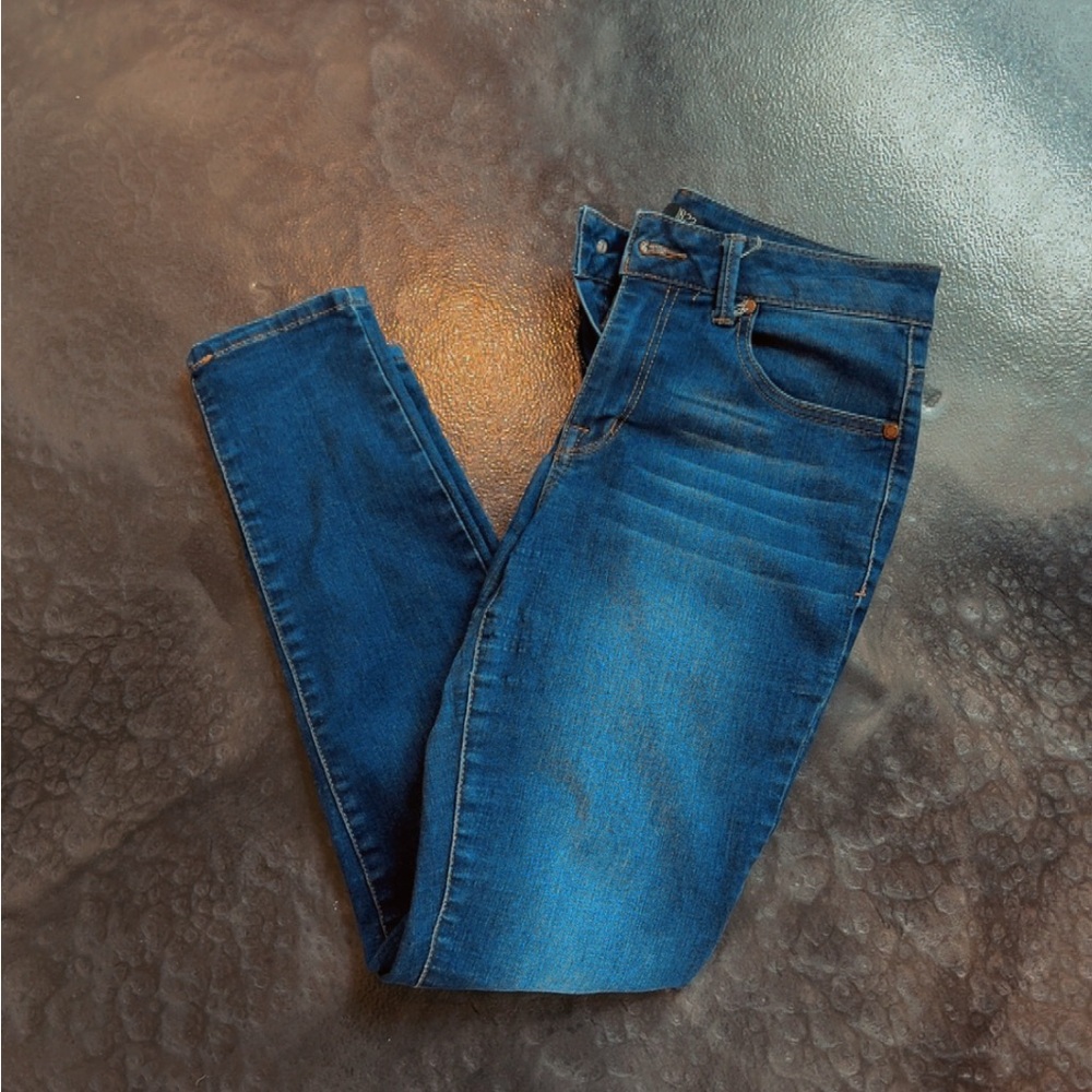 1822 Denim women’s High Rise Blue Jeans size 8